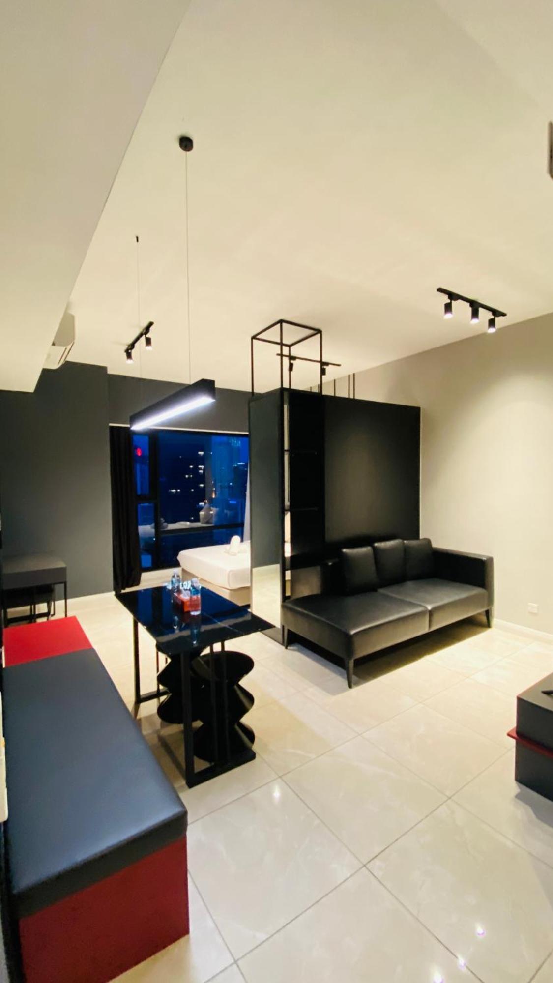 Axon Suites By Galaxy House Куала-Лумпур Экстерьер фото